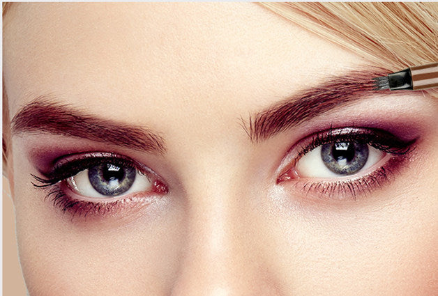 NOUVEAU STYLO A SOURCILS 4 POINTES